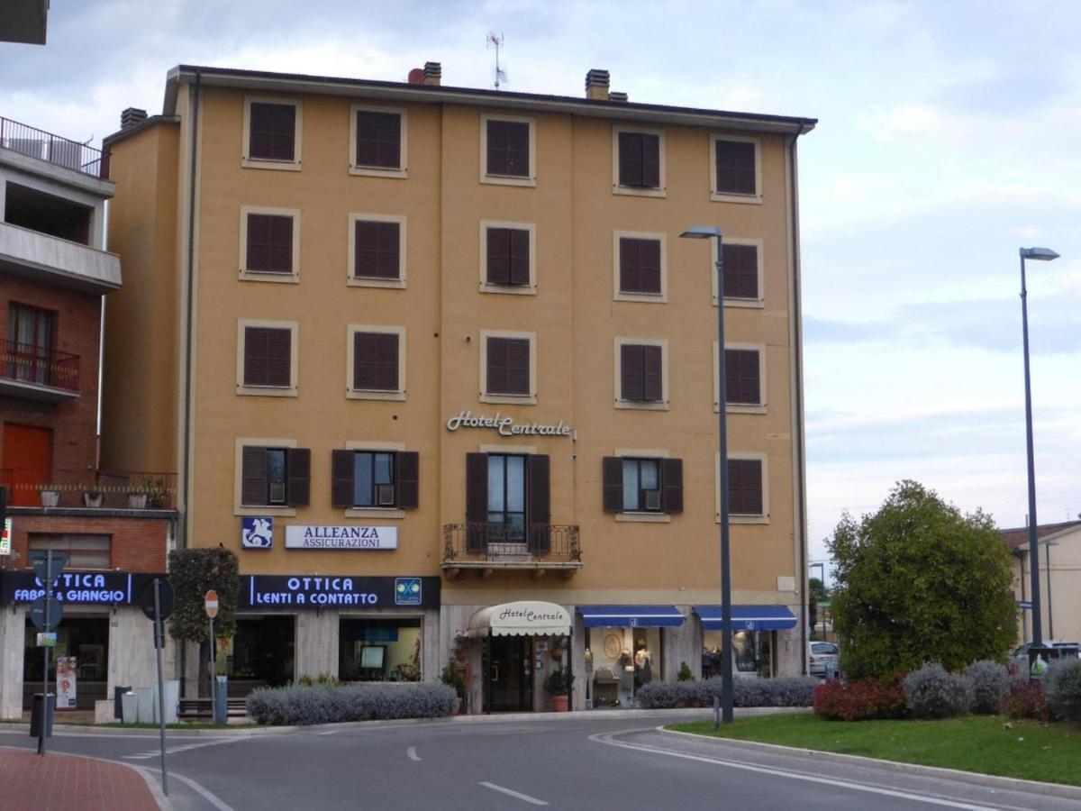 Hotel Centrale Chiusi Eksteriør bilde