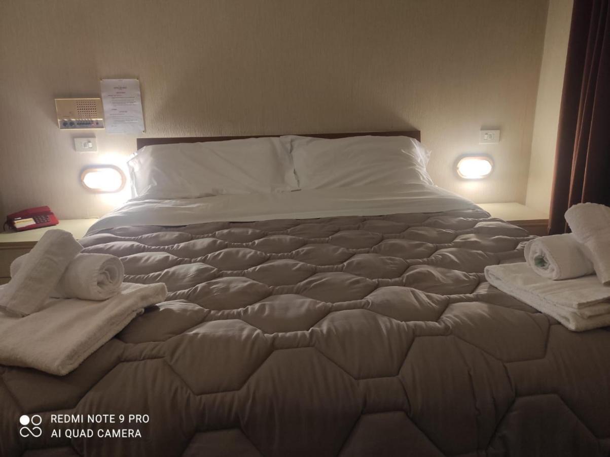 Hotel Centrale Chiusi Eksteriør bilde