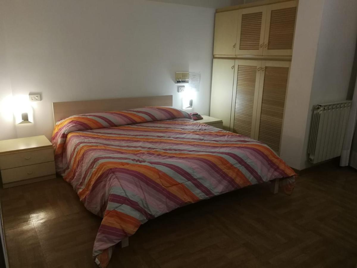 Hotel Centrale Chiusi Eksteriør bilde